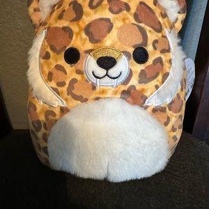 Squishmallow “Cherie” the sabertooth tiger 7”NWT